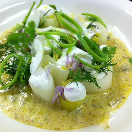 - Restaurant Les 3 Piliers 3*