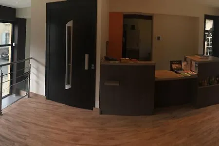 - Restaurant Les 3 Piliers 3*