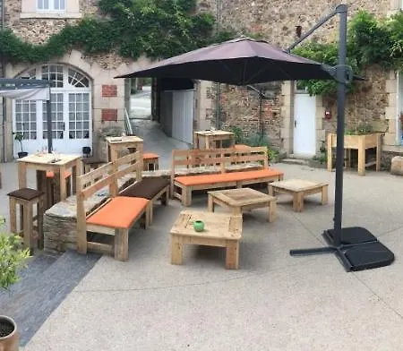 - Restaurant Les 3 Piliers Отель 3*
