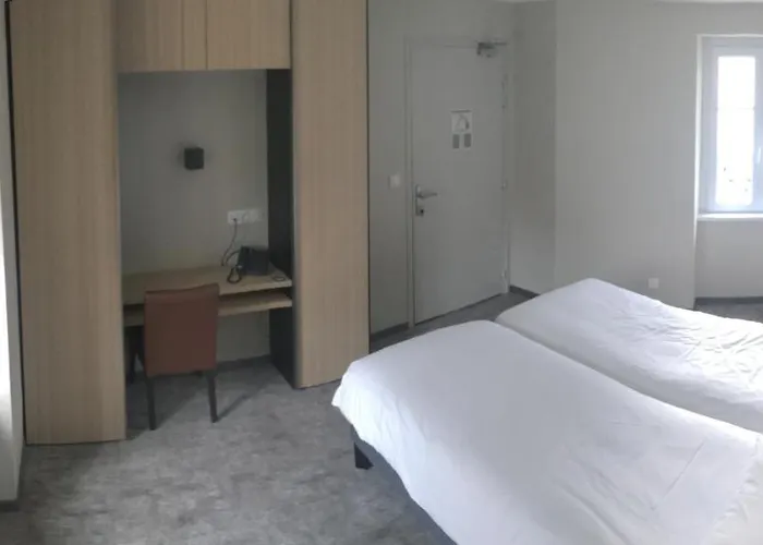 - Restaurant Les 3 Piliers 3*