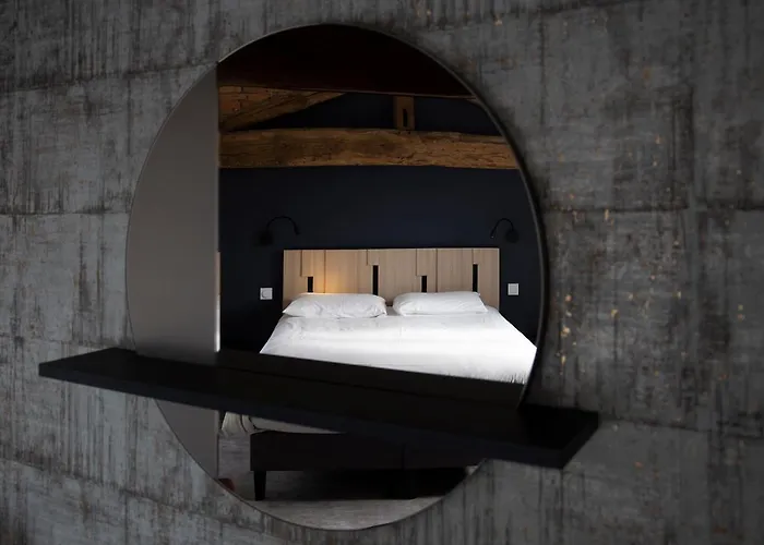 - Restaurant Les 3 Piliers Le Boupère