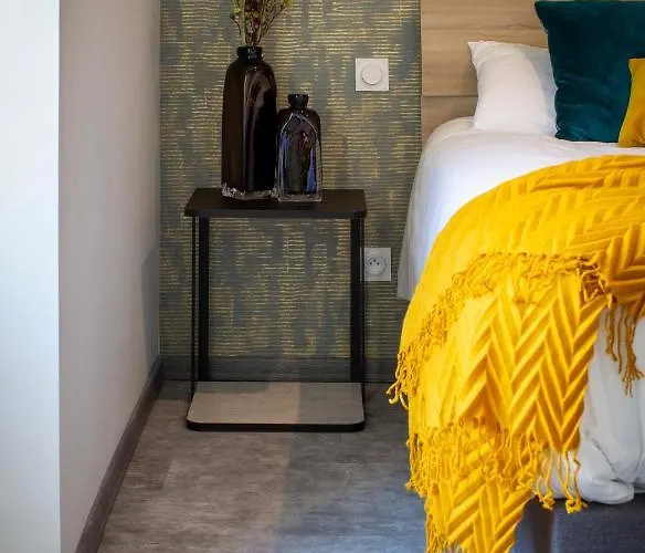 - Restaurant Les 3 Piliers 3*